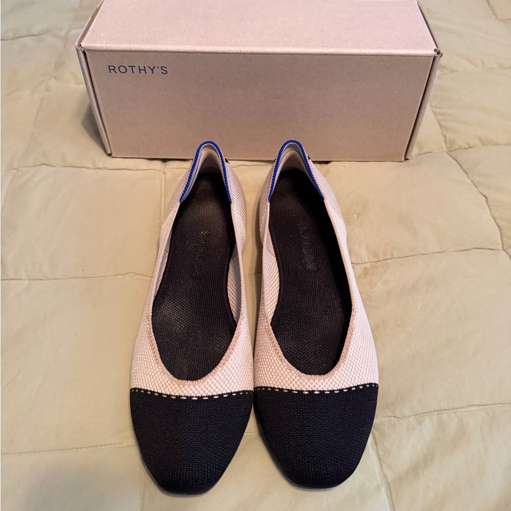 Rothy’s Women’s size 9.5 Tuxedo Flats Like New Super Cute!
